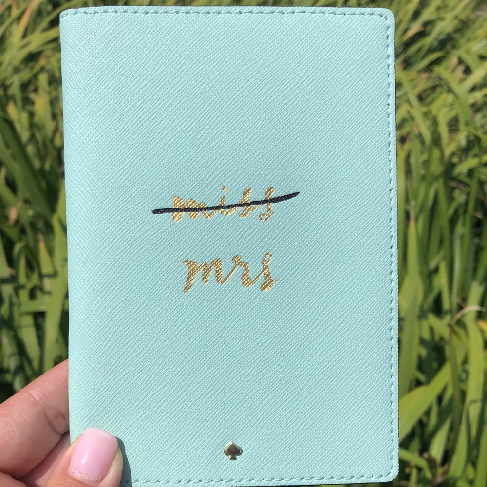 Kate Spade miss mrs passport holder
